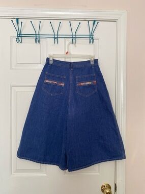 Rare vintage JNCO extra wide leg shorts